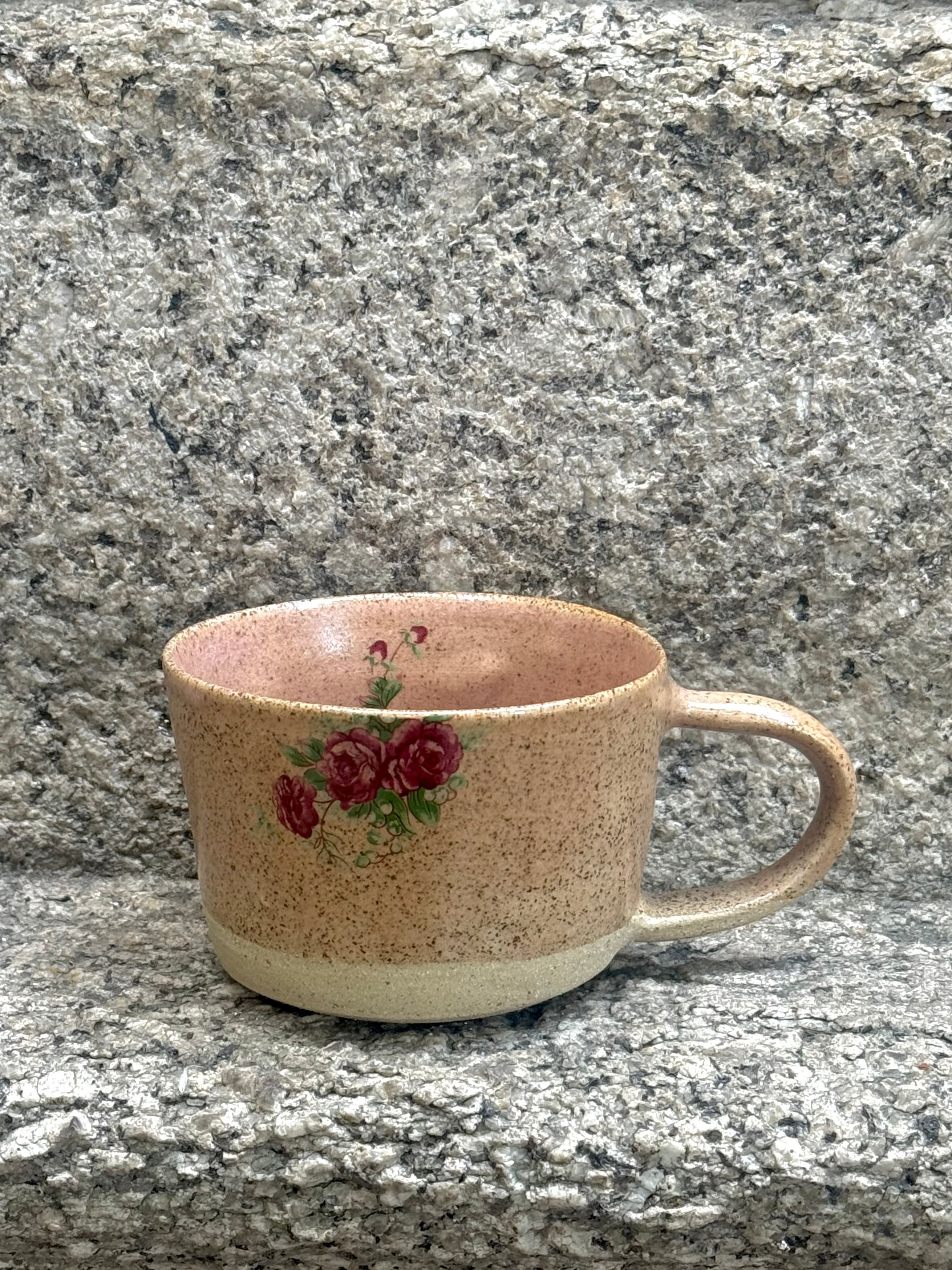 🌹 Rosun x Kiani Tea – Rose Mug with Handle